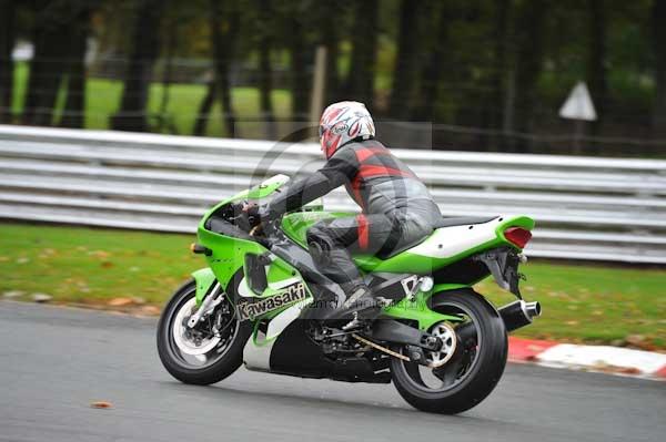 Motorcycle action photographs;Trackday digital images;event digital images;eventdigitalimages;no limits trackday;oulton park;oulton park circuit cheshire;oulton park photographs;peter wileman photography;trackday;trackday photos
