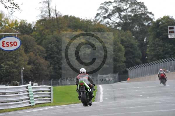 Motorcycle action photographs;Trackday digital images;event digital images;eventdigitalimages;no limits trackday;oulton park;oulton park circuit cheshire;oulton park photographs;peter wileman photography;trackday;trackday photos