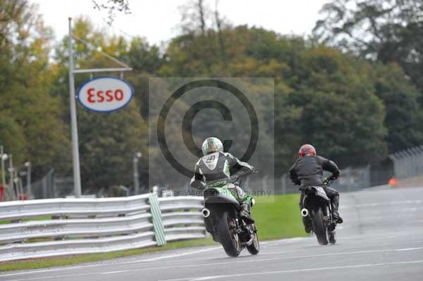 Motorcycle action photographs;Trackday digital images;event digital images;eventdigitalimages;no limits trackday;oulton park;oulton park circuit cheshire;oulton park photographs;peter wileman photography;trackday;trackday photos