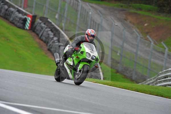 Motorcycle action photographs;Trackday digital images;event digital images;eventdigitalimages;no limits trackday;oulton park;oulton park circuit cheshire;oulton park photographs;peter wileman photography;trackday;trackday photos