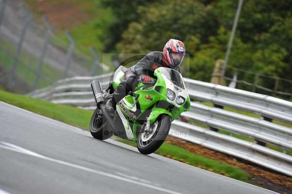 Motorcycle action photographs;Trackday digital images;event digital images;eventdigitalimages;no limits trackday;oulton park;oulton park circuit cheshire;oulton park photographs;peter wileman photography;trackday;trackday photos