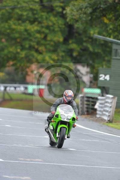 Motorcycle action photographs;Trackday digital images;event digital images;eventdigitalimages;no limits trackday;oulton park;oulton park circuit cheshire;oulton park photographs;peter wileman photography;trackday;trackday photos