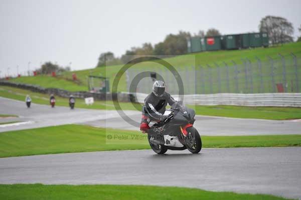 Motorcycle action photographs;Trackday digital images;event digital images;eventdigitalimages;no limits trackday;oulton park;oulton park circuit cheshire;oulton park photographs;peter wileman photography;trackday;trackday photos