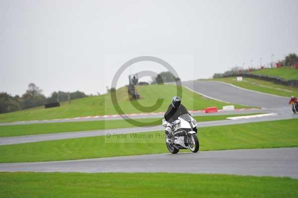 Motorcycle action photographs;Trackday digital images;event digital images;eventdigitalimages;no limits trackday;oulton park;oulton park circuit cheshire;oulton park photographs;peter wileman photography;trackday;trackday photos