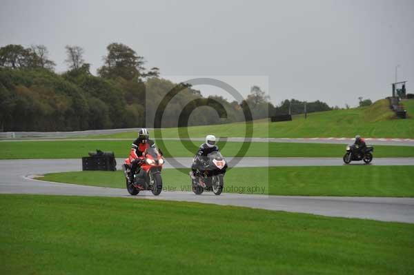 Motorcycle action photographs;Trackday digital images;event digital images;eventdigitalimages;no limits trackday;oulton park;oulton park circuit cheshire;oulton park photographs;peter wileman photography;trackday;trackday photos