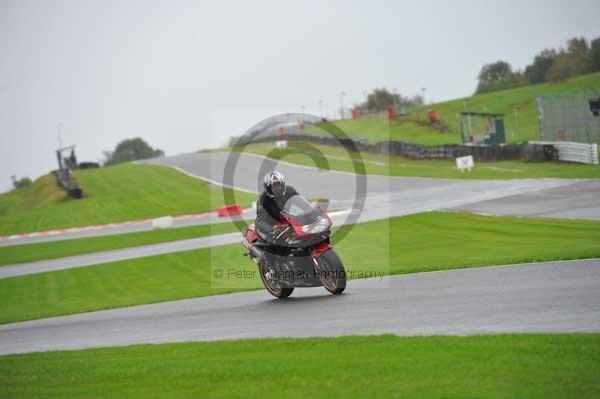 Motorcycle action photographs;Trackday digital images;event digital images;eventdigitalimages;no limits trackday;oulton park;oulton park circuit cheshire;oulton park photographs;peter wileman photography;trackday;trackday photos