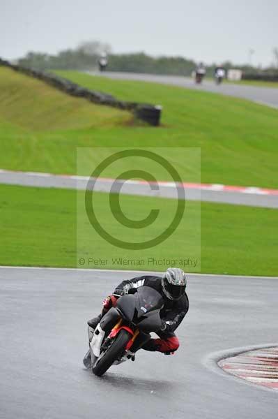 Motorcycle action photographs;Trackday digital images;event digital images;eventdigitalimages;no limits trackday;oulton park;oulton park circuit cheshire;oulton park photographs;peter wileman photography;trackday;trackday photos