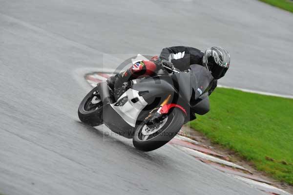 Motorcycle action photographs;Trackday digital images;event digital images;eventdigitalimages;no limits trackday;oulton park;oulton park circuit cheshire;oulton park photographs;peter wileman photography;trackday;trackday photos