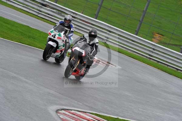 Motorcycle action photographs;Trackday digital images;event digital images;eventdigitalimages;no limits trackday;oulton park;oulton park circuit cheshire;oulton park photographs;peter wileman photography;trackday;trackday photos
