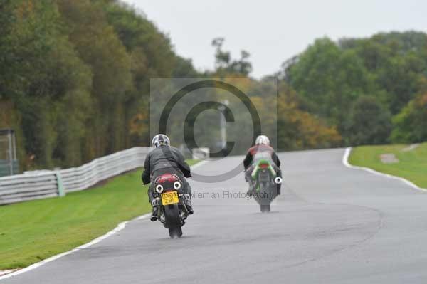 Motorcycle action photographs;Trackday digital images;event digital images;eventdigitalimages;no limits trackday;oulton park;oulton park circuit cheshire;oulton park photographs;peter wileman photography;trackday;trackday photos