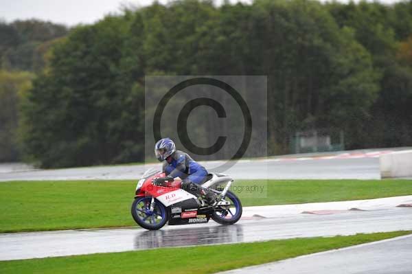 Motorcycle action photographs;Trackday digital images;event digital images;eventdigitalimages;no limits trackday;oulton park;oulton park circuit cheshire;oulton park photographs;peter wileman photography;trackday;trackday photos