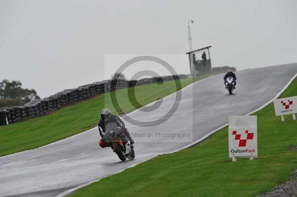 Motorcycle action photographs;Trackday digital images;event digital images;eventdigitalimages;no limits trackday;oulton park;oulton park circuit cheshire;oulton park photographs;peter wileman photography;trackday;trackday photos