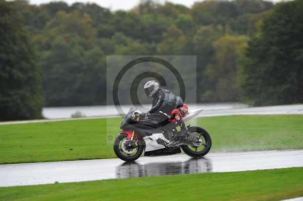 Motorcycle action photographs;Trackday digital images;event digital images;eventdigitalimages;no limits trackday;oulton park;oulton park circuit cheshire;oulton park photographs;peter wileman photography;trackday;trackday photos