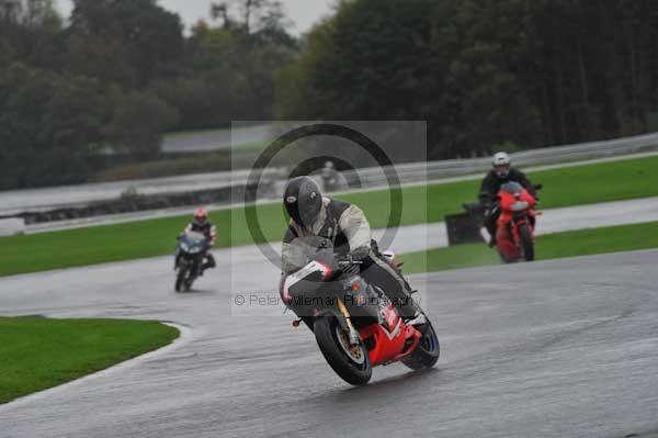 Motorcycle action photographs;Trackday digital images;event digital images;eventdigitalimages;no limits trackday;oulton park;oulton park circuit cheshire;oulton park photographs;peter wileman photography;trackday;trackday photos