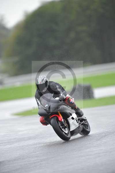 Motorcycle action photographs;Trackday digital images;event digital images;eventdigitalimages;no limits trackday;oulton park;oulton park circuit cheshire;oulton park photographs;peter wileman photography;trackday;trackday photos