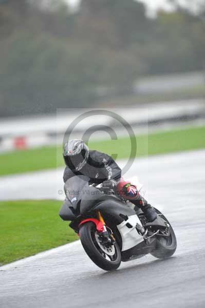 Motorcycle action photographs;Trackday digital images;event digital images;eventdigitalimages;no limits trackday;oulton park;oulton park circuit cheshire;oulton park photographs;peter wileman photography;trackday;trackday photos