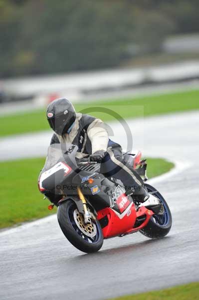 Motorcycle action photographs;Trackday digital images;event digital images;eventdigitalimages;no limits trackday;oulton park;oulton park circuit cheshire;oulton park photographs;peter wileman photography;trackday;trackday photos