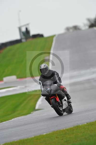 Motorcycle action photographs;Trackday digital images;event digital images;eventdigitalimages;no limits trackday;oulton park;oulton park circuit cheshire;oulton park photographs;peter wileman photography;trackday;trackday photos