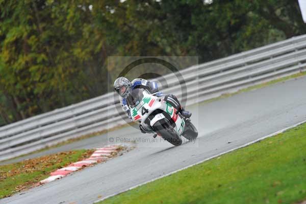 Motorcycle action photographs;Trackday digital images;event digital images;eventdigitalimages;no limits trackday;oulton park;oulton park circuit cheshire;oulton park photographs;peter wileman photography;trackday;trackday photos