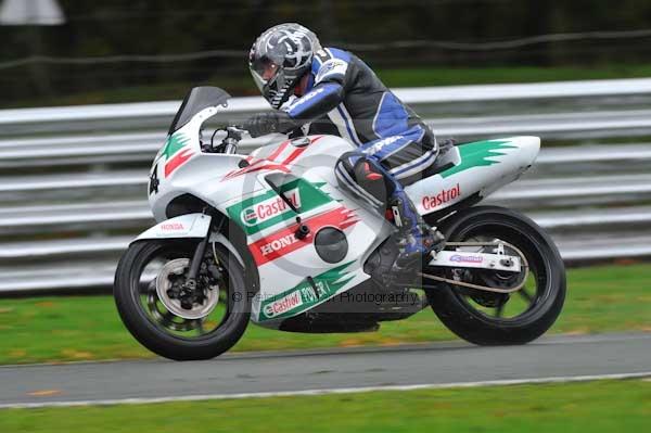 Motorcycle action photographs;Trackday digital images;event digital images;eventdigitalimages;no limits trackday;oulton park;oulton park circuit cheshire;oulton park photographs;peter wileman photography;trackday;trackday photos