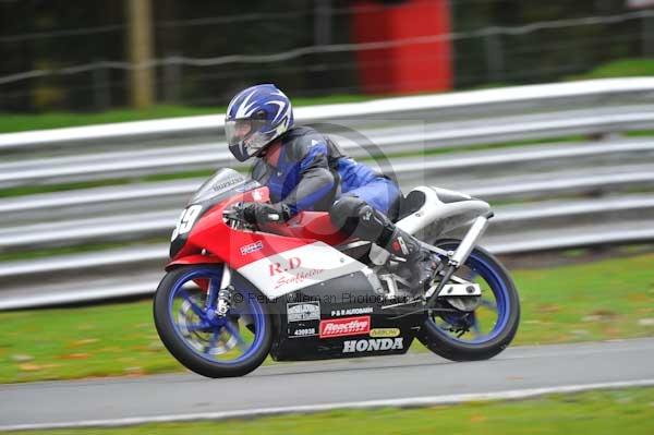 Motorcycle action photographs;Trackday digital images;event digital images;eventdigitalimages;no limits trackday;oulton park;oulton park circuit cheshire;oulton park photographs;peter wileman photography;trackday;trackday photos