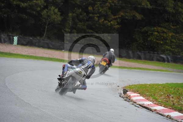 Motorcycle action photographs;Trackday digital images;event digital images;eventdigitalimages;no limits trackday;oulton park;oulton park circuit cheshire;oulton park photographs;peter wileman photography;trackday;trackday photos