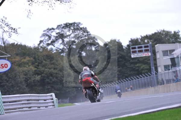 Motorcycle action photographs;Trackday digital images;event digital images;eventdigitalimages;no limits trackday;oulton park;oulton park circuit cheshire;oulton park photographs;peter wileman photography;trackday;trackday photos