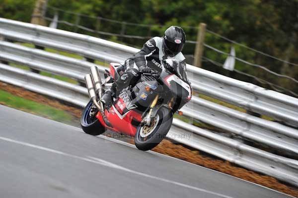 Motorcycle action photographs;Trackday digital images;event digital images;eventdigitalimages;no limits trackday;oulton park;oulton park circuit cheshire;oulton park photographs;peter wileman photography;trackday;trackday photos