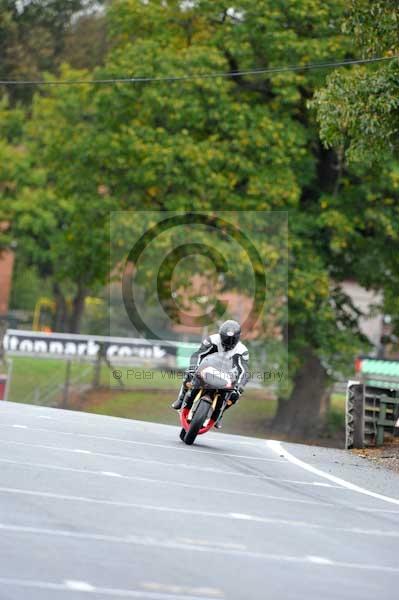 Motorcycle action photographs;Trackday digital images;event digital images;eventdigitalimages;no limits trackday;oulton park;oulton park circuit cheshire;oulton park photographs;peter wileman photography;trackday;trackday photos