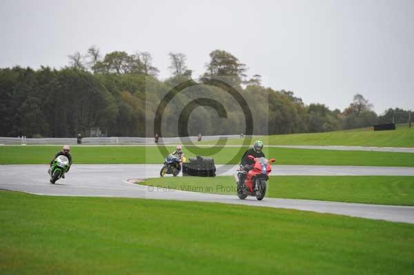 Motorcycle action photographs;Trackday digital images;event digital images;eventdigitalimages;no limits trackday;oulton park;oulton park circuit cheshire;oulton park photographs;peter wileman photography;trackday;trackday photos