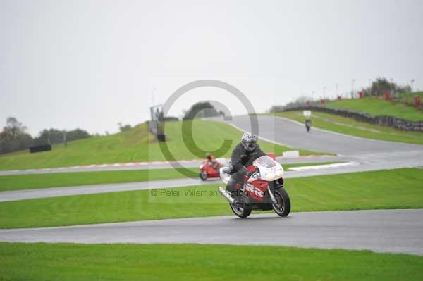 Motorcycle action photographs;Trackday digital images;event digital images;eventdigitalimages;no limits trackday;oulton park;oulton park circuit cheshire;oulton park photographs;peter wileman photography;trackday;trackday photos