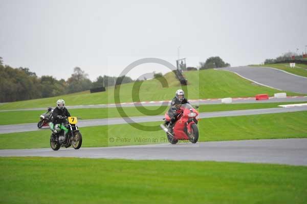Motorcycle action photographs;Trackday digital images;event digital images;eventdigitalimages;no limits trackday;oulton park;oulton park circuit cheshire;oulton park photographs;peter wileman photography;trackday;trackday photos