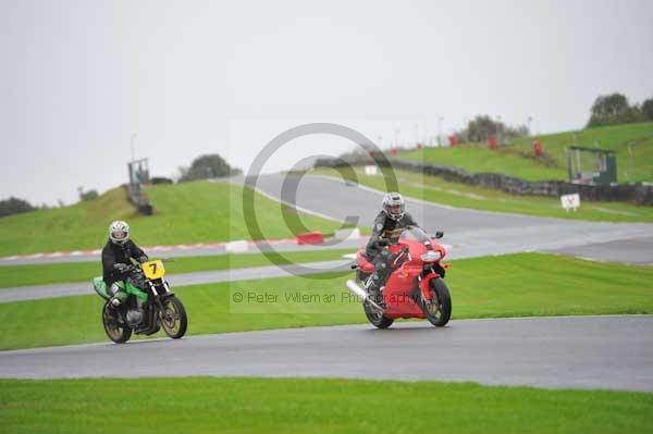 Motorcycle action photographs;Trackday digital images;event digital images;eventdigitalimages;no limits trackday;oulton park;oulton park circuit cheshire;oulton park photographs;peter wileman photography;trackday;trackday photos