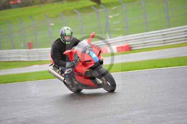 Motorcycle action photographs;Trackday digital images;event digital images;eventdigitalimages;no limits trackday;oulton park;oulton park circuit cheshire;oulton park photographs;peter wileman photography;trackday;trackday photos