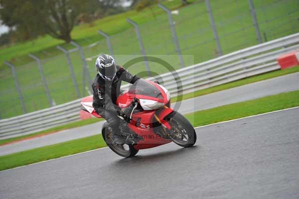 Motorcycle action photographs;Trackday digital images;event digital images;eventdigitalimages;no limits trackday;oulton park;oulton park circuit cheshire;oulton park photographs;peter wileman photography;trackday;trackday photos