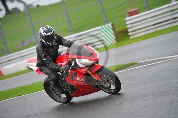 Motorcycle action photographs;Trackday digital images;event digital images;eventdigitalimages;no limits trackday;oulton park;oulton park circuit cheshire;oulton park photographs;peter wileman photography;trackday;trackday photos
