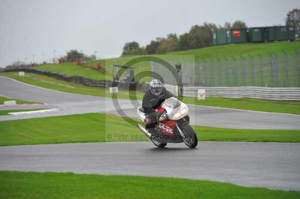 Motorcycle action photographs;Trackday digital images;event digital images;eventdigitalimages;no limits trackday;oulton park;oulton park circuit cheshire;oulton park photographs;peter wileman photography;trackday;trackday photos