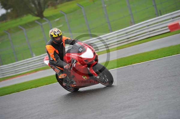 Motorcycle action photographs;Trackday digital images;event digital images;eventdigitalimages;no limits trackday;oulton park;oulton park circuit cheshire;oulton park photographs;peter wileman photography;trackday;trackday photos