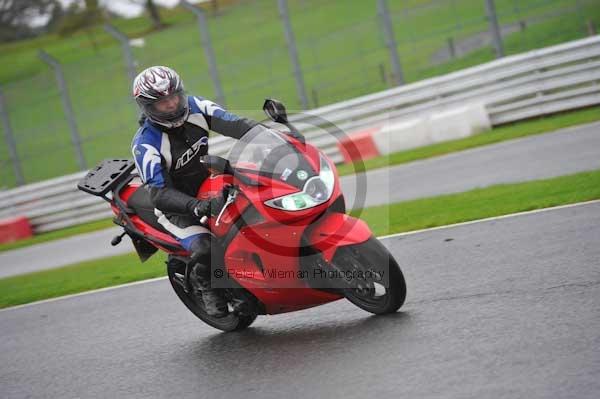 Motorcycle action photographs;Trackday digital images;event digital images;eventdigitalimages;no limits trackday;oulton park;oulton park circuit cheshire;oulton park photographs;peter wileman photography;trackday;trackday photos