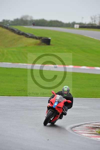 Motorcycle action photographs;Trackday digital images;event digital images;eventdigitalimages;no limits trackday;oulton park;oulton park circuit cheshire;oulton park photographs;peter wileman photography;trackday;trackday photos