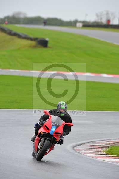 Motorcycle action photographs;Trackday digital images;event digital images;eventdigitalimages;no limits trackday;oulton park;oulton park circuit cheshire;oulton park photographs;peter wileman photography;trackday;trackday photos