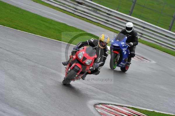 Motorcycle action photographs;Trackday digital images;event digital images;eventdigitalimages;no limits trackday;oulton park;oulton park circuit cheshire;oulton park photographs;peter wileman photography;trackday;trackday photos