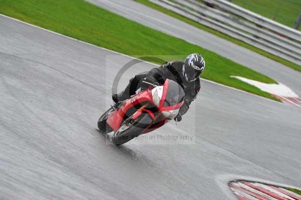Motorcycle action photographs;Trackday digital images;event digital images;eventdigitalimages;no limits trackday;oulton park;oulton park circuit cheshire;oulton park photographs;peter wileman photography;trackday;trackday photos