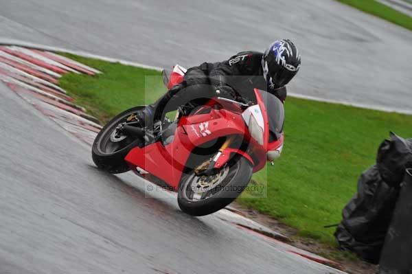Motorcycle action photographs;Trackday digital images;event digital images;eventdigitalimages;no limits trackday;oulton park;oulton park circuit cheshire;oulton park photographs;peter wileman photography;trackday;trackday photos