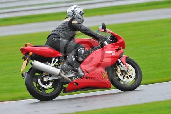 Motorcycle action photographs;Trackday digital images;event digital images;eventdigitalimages;no limits trackday;oulton park;oulton park circuit cheshire;oulton park photographs;peter wileman photography;trackday;trackday photos