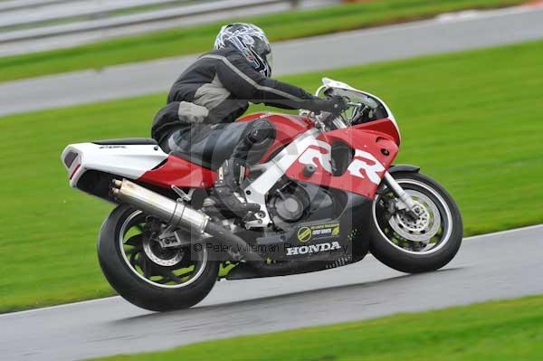 Motorcycle action photographs;Trackday digital images;event digital images;eventdigitalimages;no limits trackday;oulton park;oulton park circuit cheshire;oulton park photographs;peter wileman photography;trackday;trackday photos