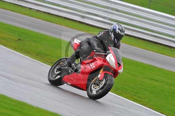 Motorcycle action photographs;Trackday digital images;event digital images;eventdigitalimages;no limits trackday;oulton park;oulton park circuit cheshire;oulton park photographs;peter wileman photography;trackday;trackday photos