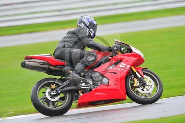 Motorcycle action photographs;Trackday digital images;event digital images;eventdigitalimages;no limits trackday;oulton park;oulton park circuit cheshire;oulton park photographs;peter wileman photography;trackday;trackday photos