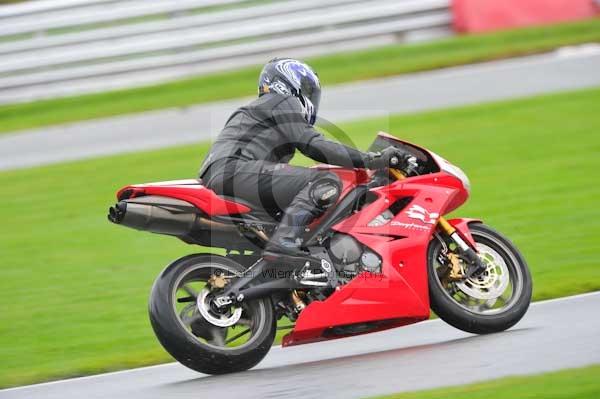 Motorcycle action photographs;Trackday digital images;event digital images;eventdigitalimages;no limits trackday;oulton park;oulton park circuit cheshire;oulton park photographs;peter wileman photography;trackday;trackday photos