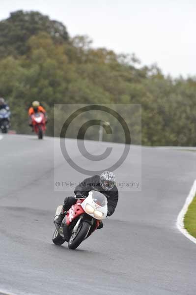 Motorcycle action photographs;Trackday digital images;event digital images;eventdigitalimages;no limits trackday;oulton park;oulton park circuit cheshire;oulton park photographs;peter wileman photography;trackday;trackday photos